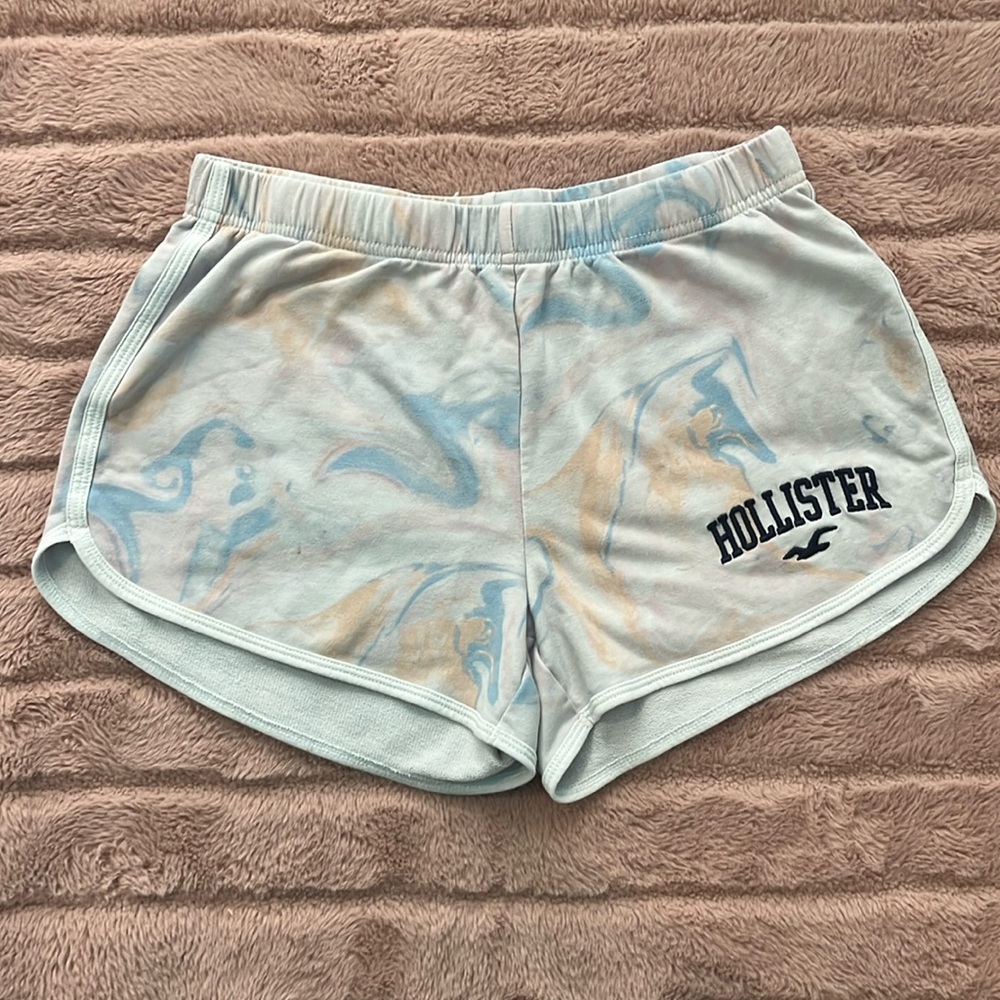 Hollister high rise multi colored shorts (size XS)